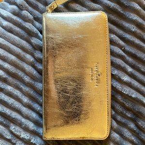 Kate spade metallic zip continental wallet